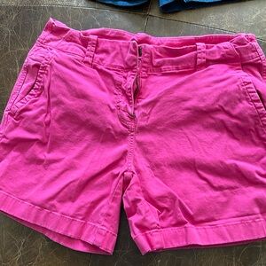 Vineyard Vines 4 inch inseam pink shorts Size 4